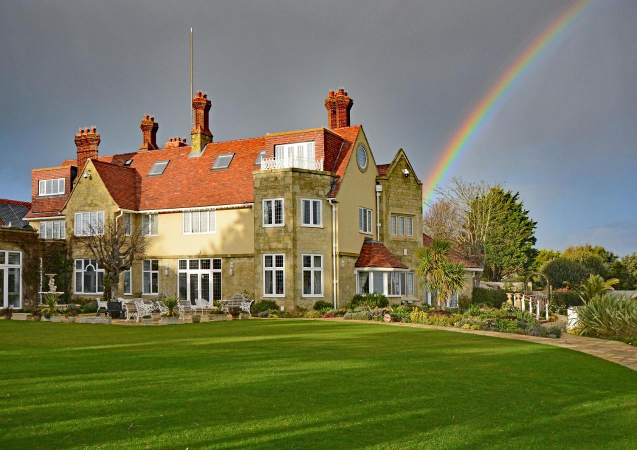 Hotel Haven Hall 5*