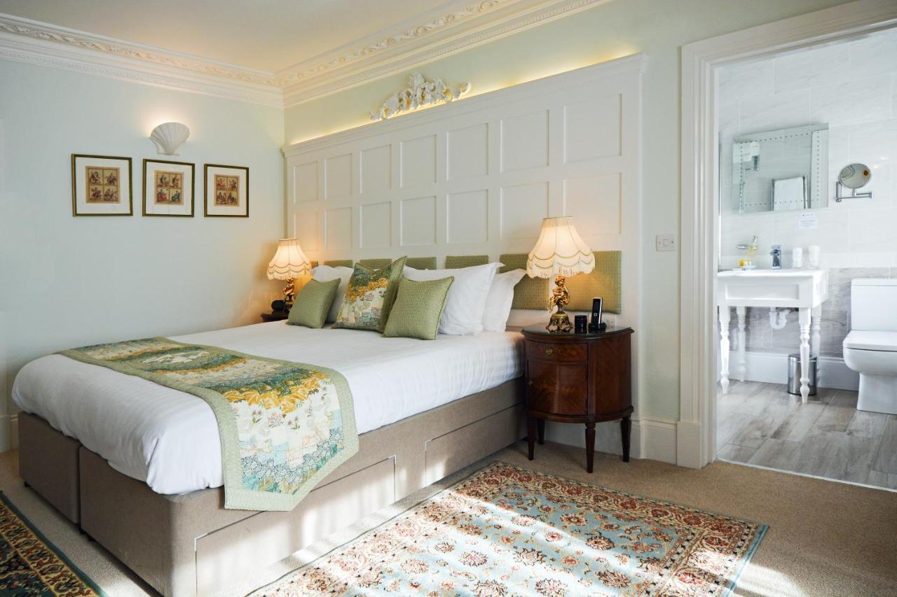Haven Hall 5*