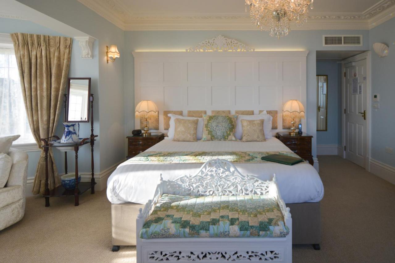 Haven Hall 5*